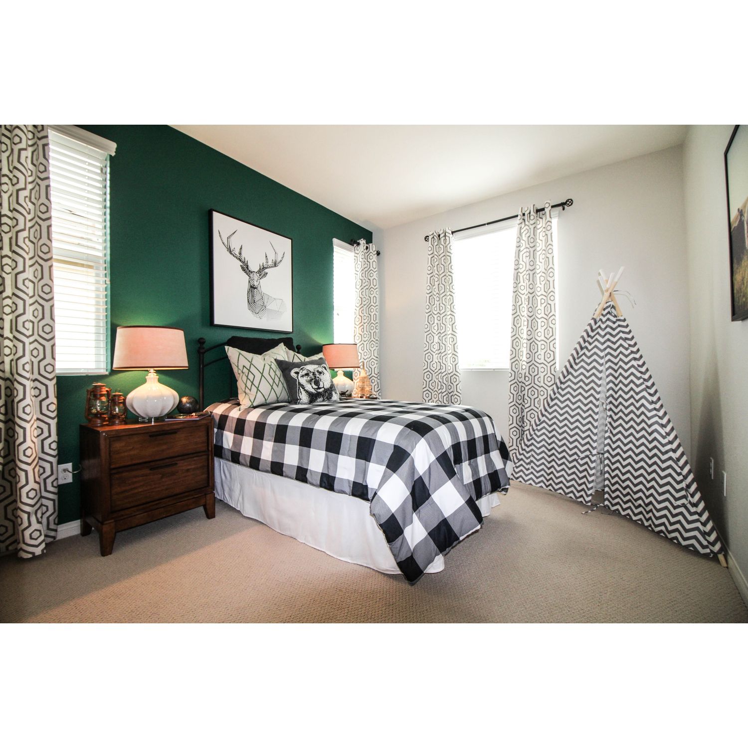 Photo of Adams Grove in Rialto, CA 92376