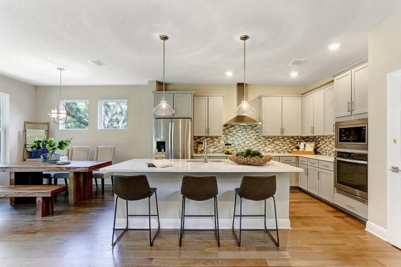 Photo of Lakeshore Oaks in Tampa, FL 33624
