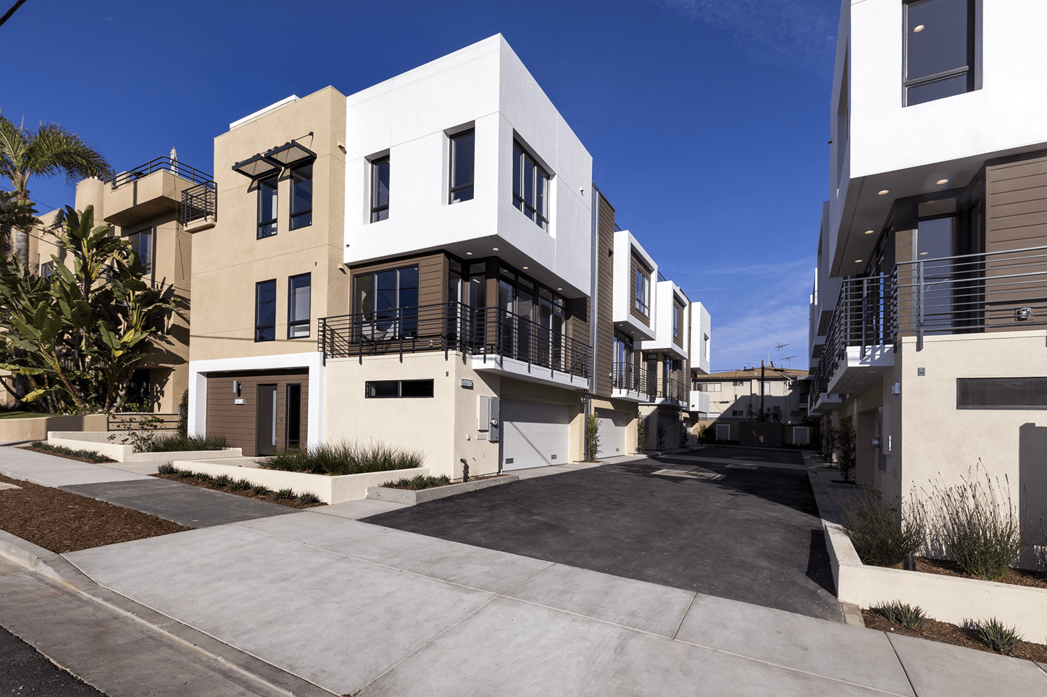 Photo of Row2 in Los Angeles, CA 90046