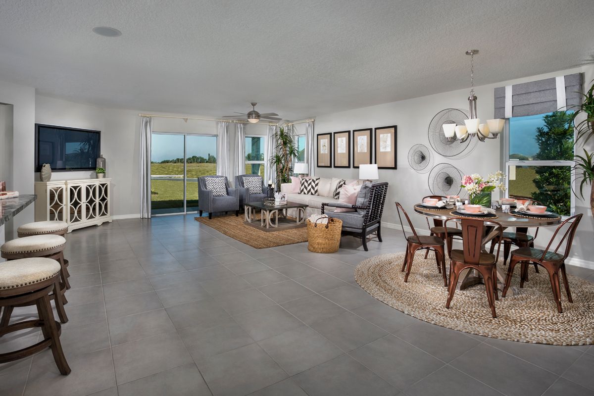 Photo of Plan 1989 Modeled in Winter Haven, FL 33881