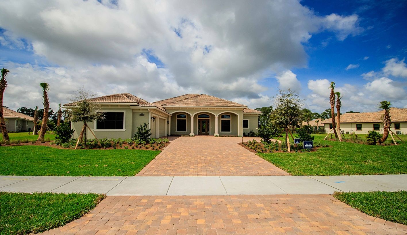 Photo of Oak in Palm City, FL 34990
