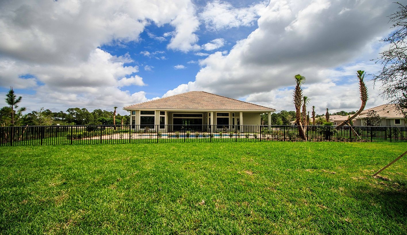 Photo of Oak in Palm City, FL 34990