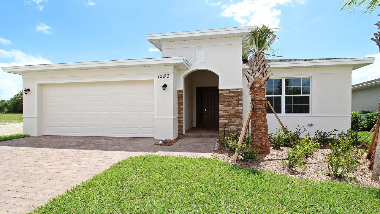 Vizcaya Falls in Port Saint Lucie, FL 34986