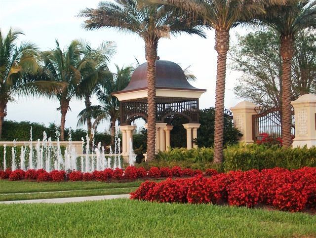 Photo of Executive Homes in Naples, FL 34114