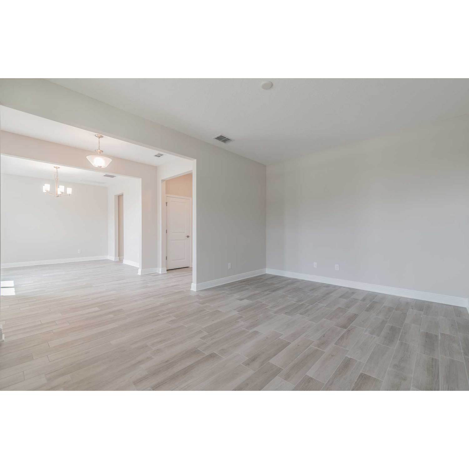 Photo of Grandshore II in Tampa, FL 33647