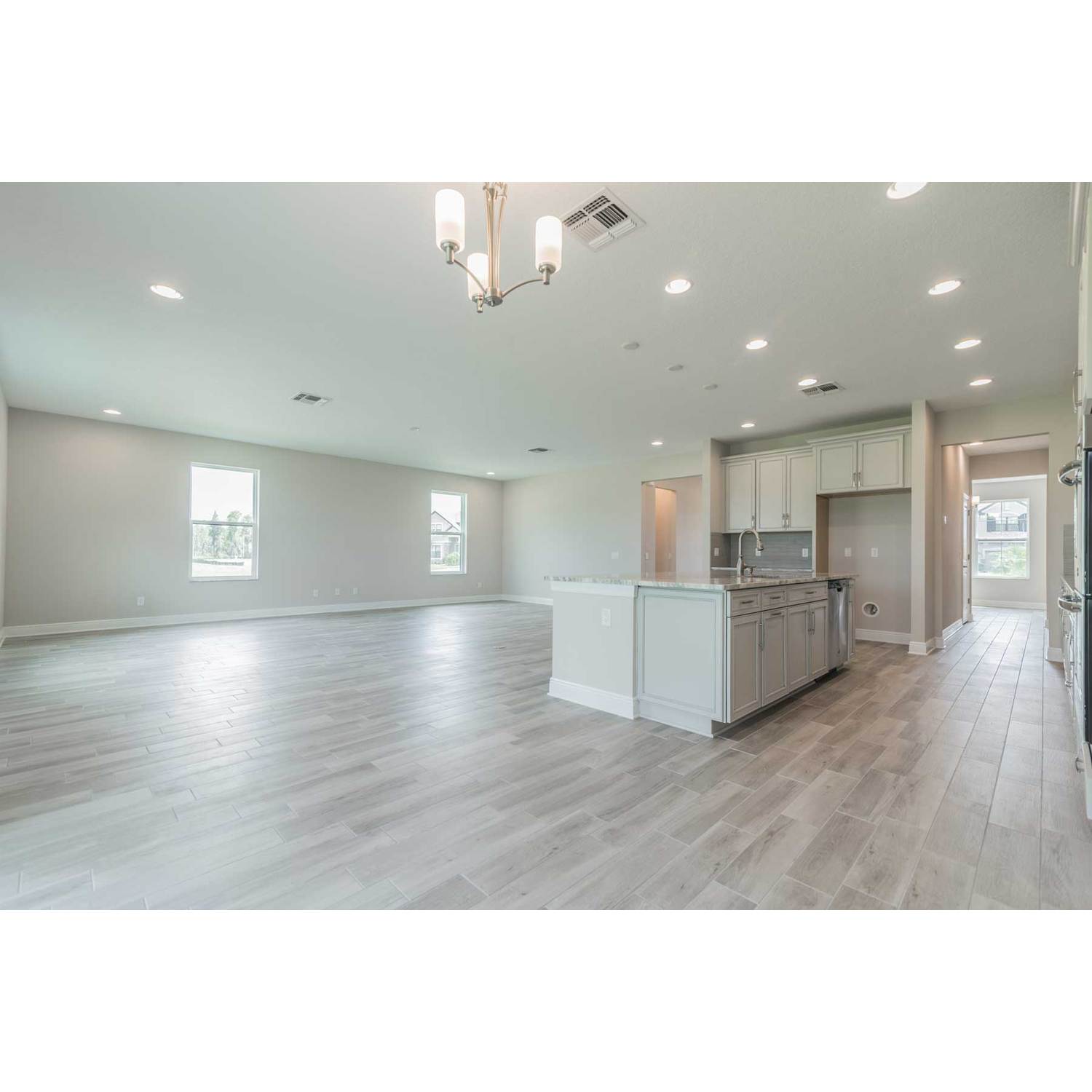 Photo of Grandshore II in Tampa, FL 33647