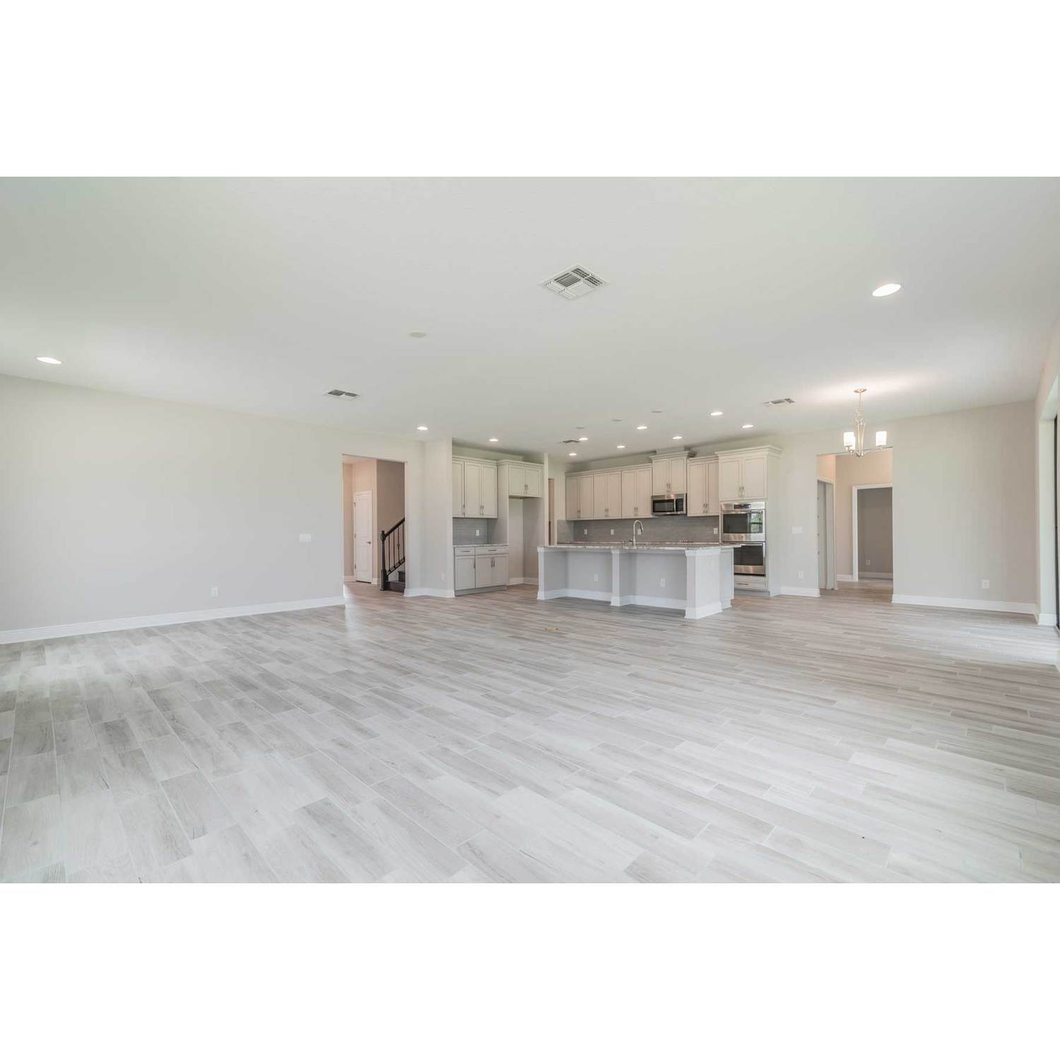Photo of Grandshore II in Tampa, FL 33647