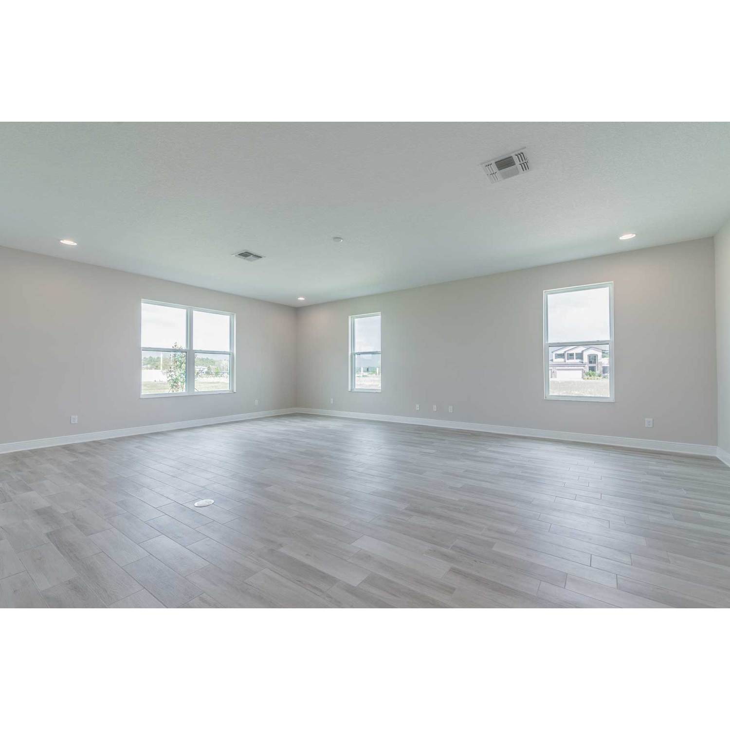 Photo of Grandshore II in Tampa, FL 33647