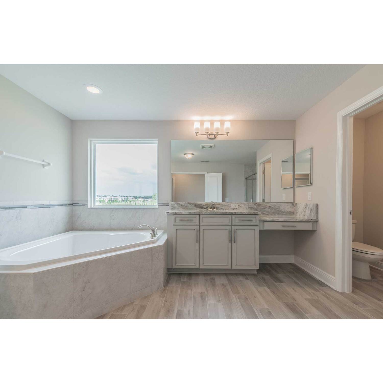 Photo of Grandshore II in Tampa, FL 33647
