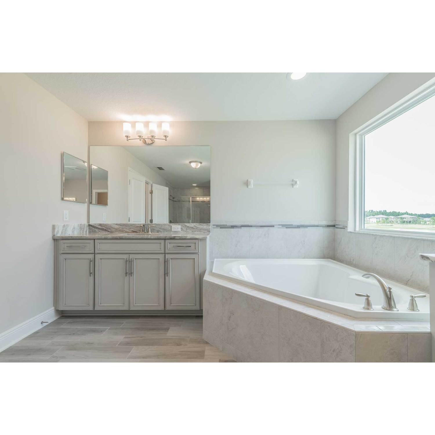 Photo of Grandshore II in Tampa, FL 33647