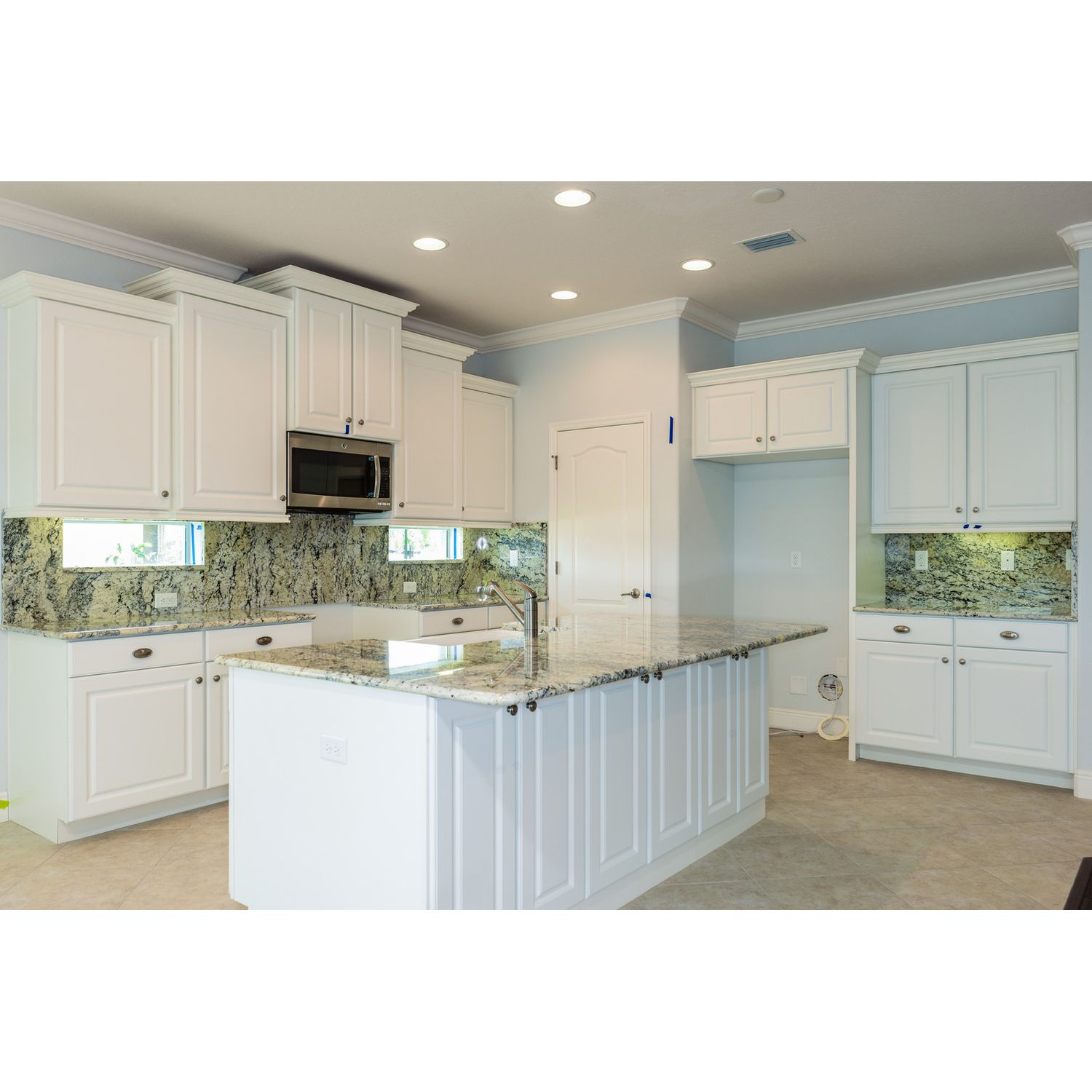 Photo of Lakeside Oaks Reserve in Tampa, FL 33618