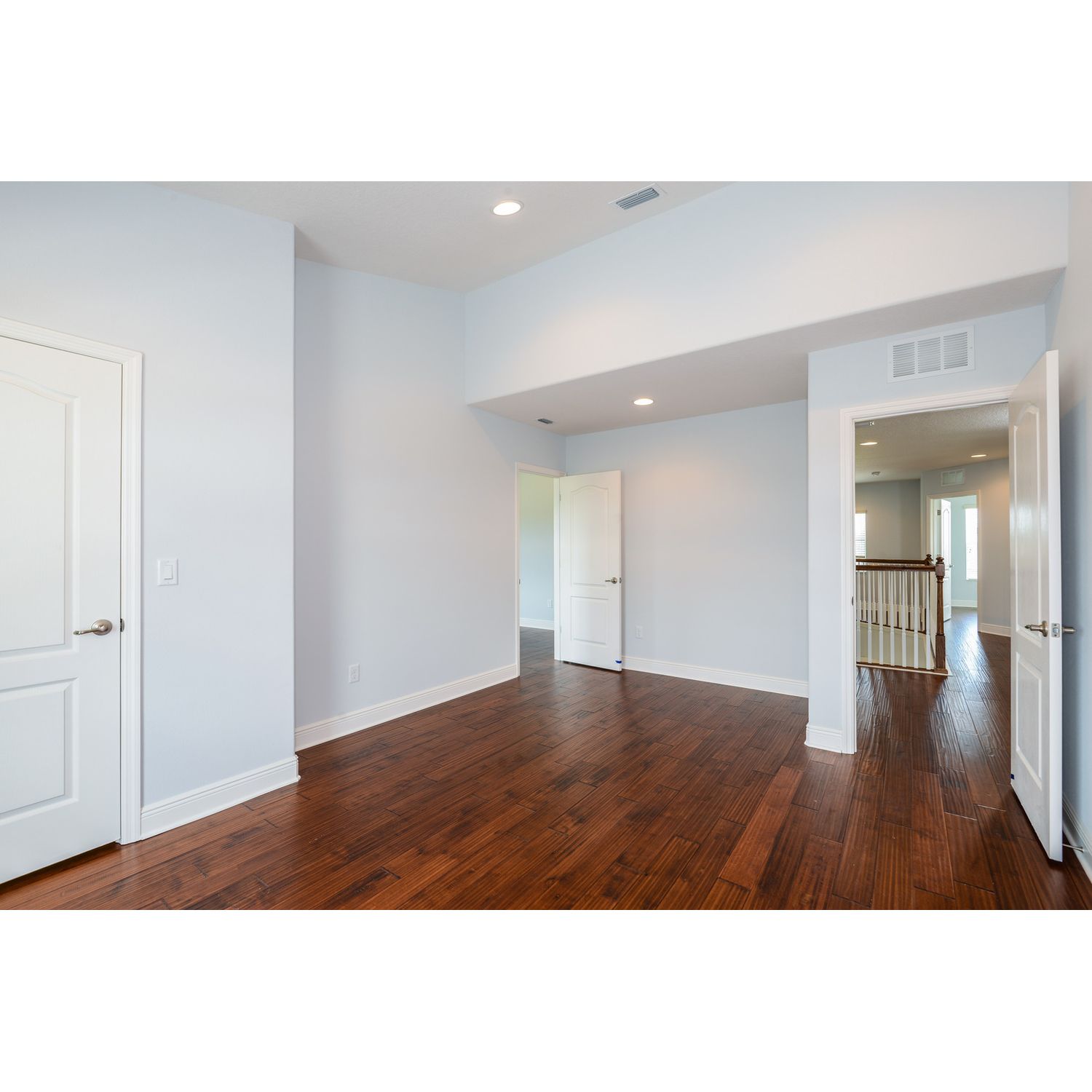Photo of Lakeside Oaks Reserve in Tampa, FL 33618