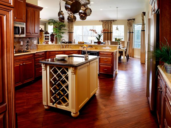 Photo of The Manors at Lake Padgett in Tampa, FL 33618