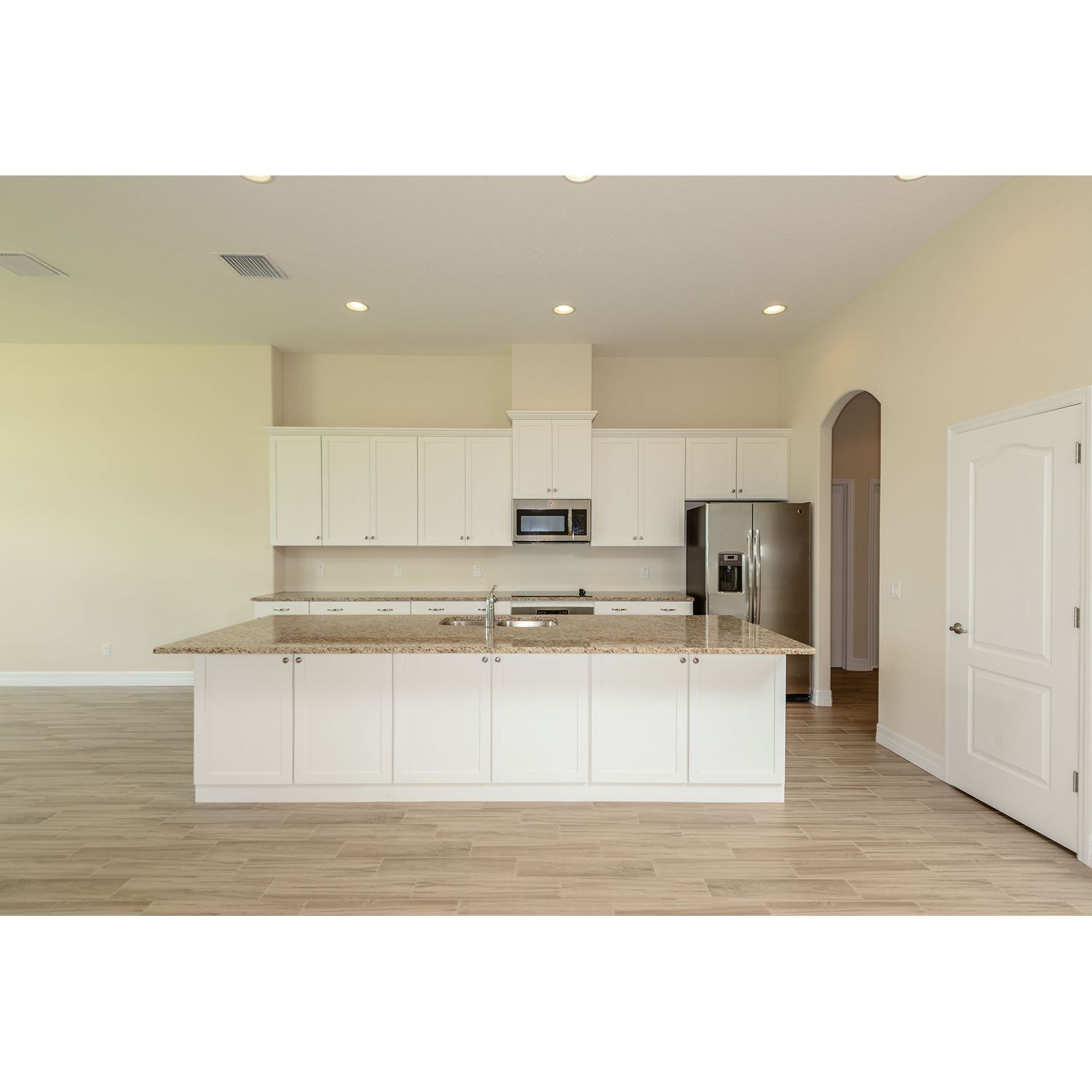 Photo of The Manors at Lake Padgett in Tampa, FL 33618