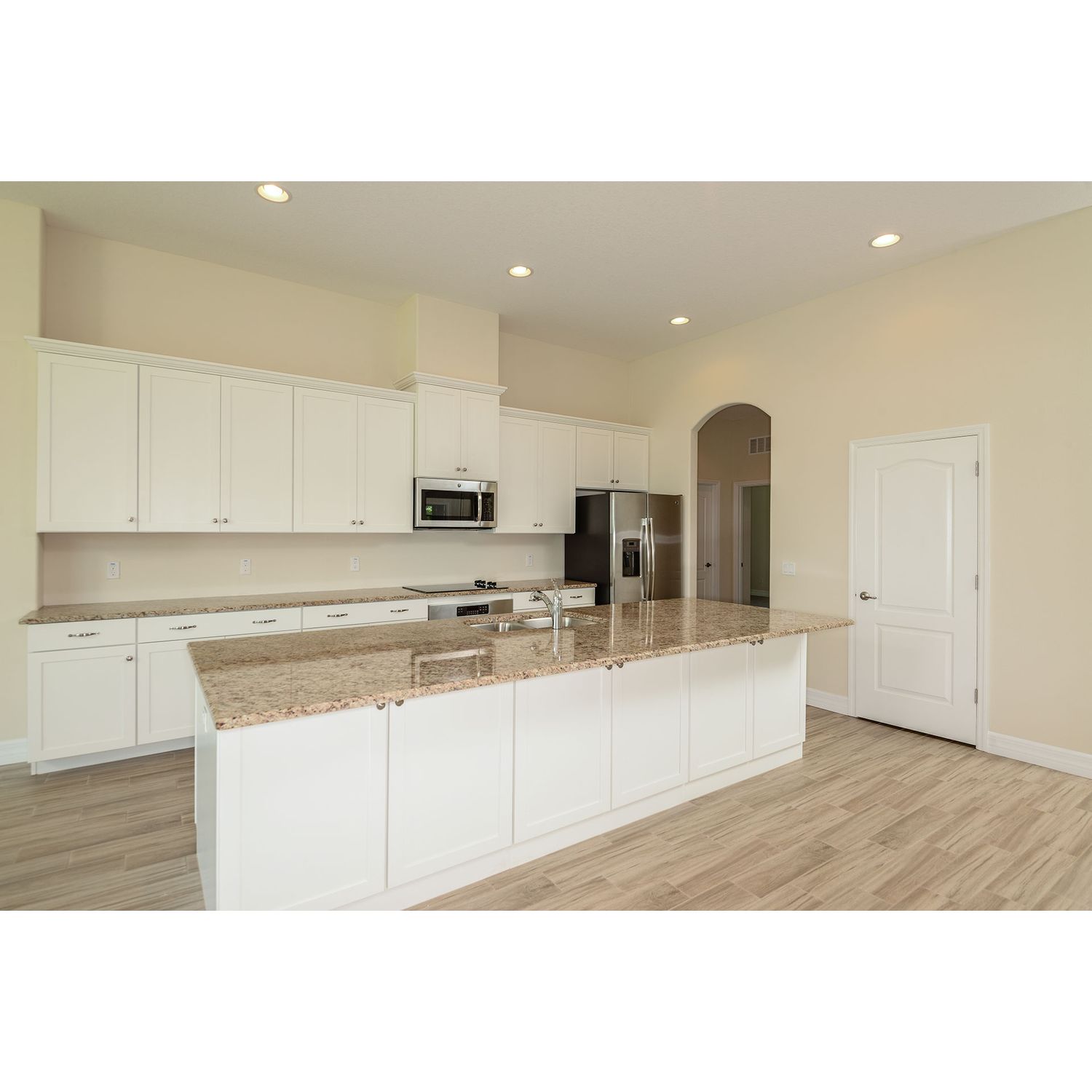 Photo of The Manors at Lake Padgett in Tampa, FL 33618