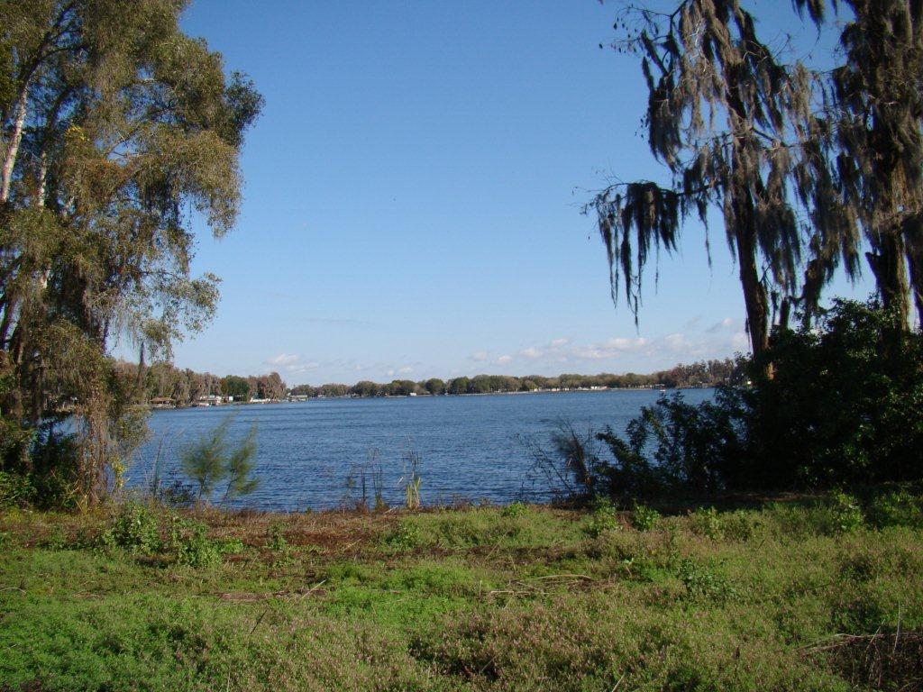 Photo of The Manors at Lake Padgett in Tampa, FL 33618