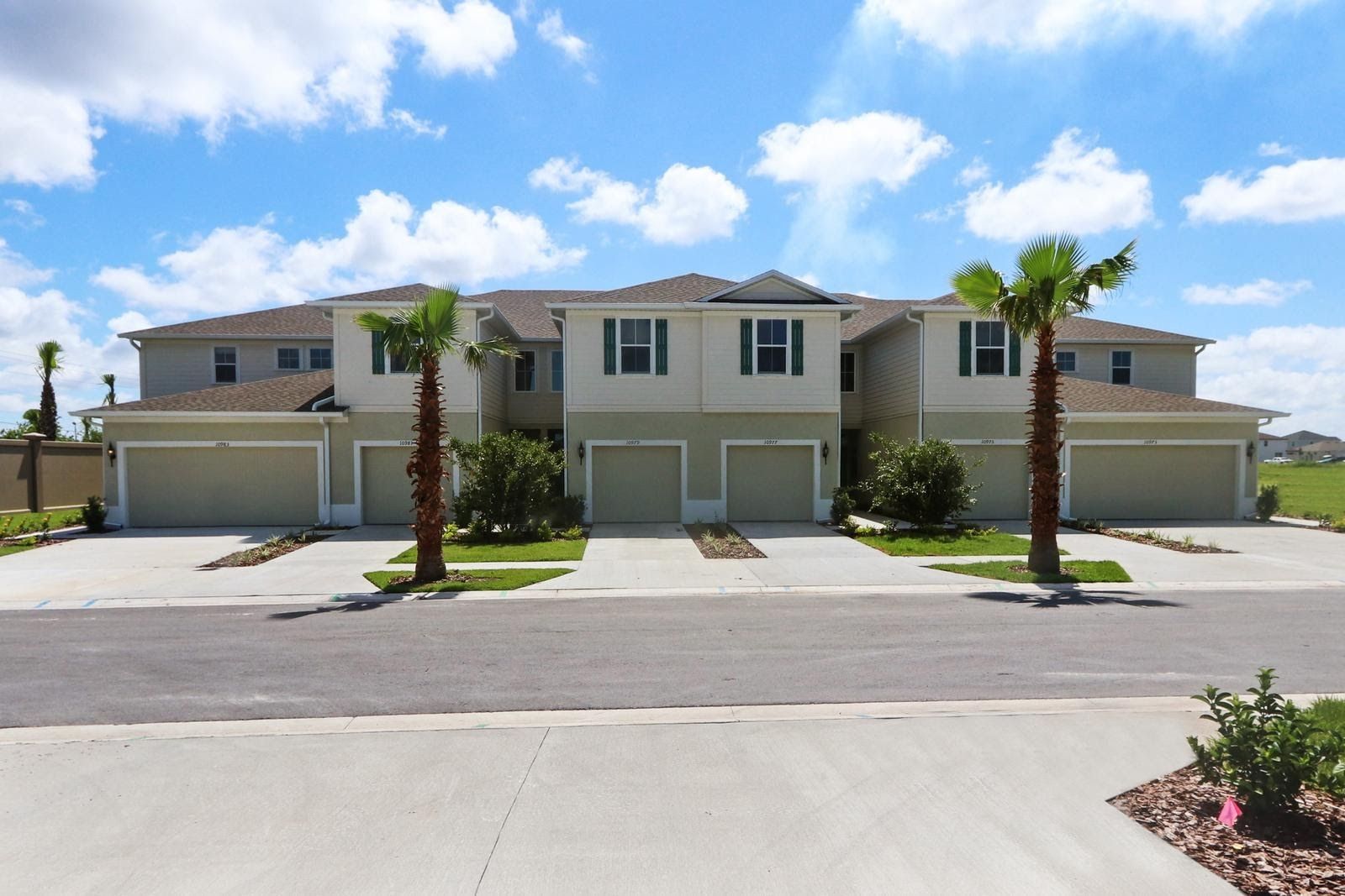 Photo of Townhomes at Lucaya Lake Club in Riverview, FL 33579
