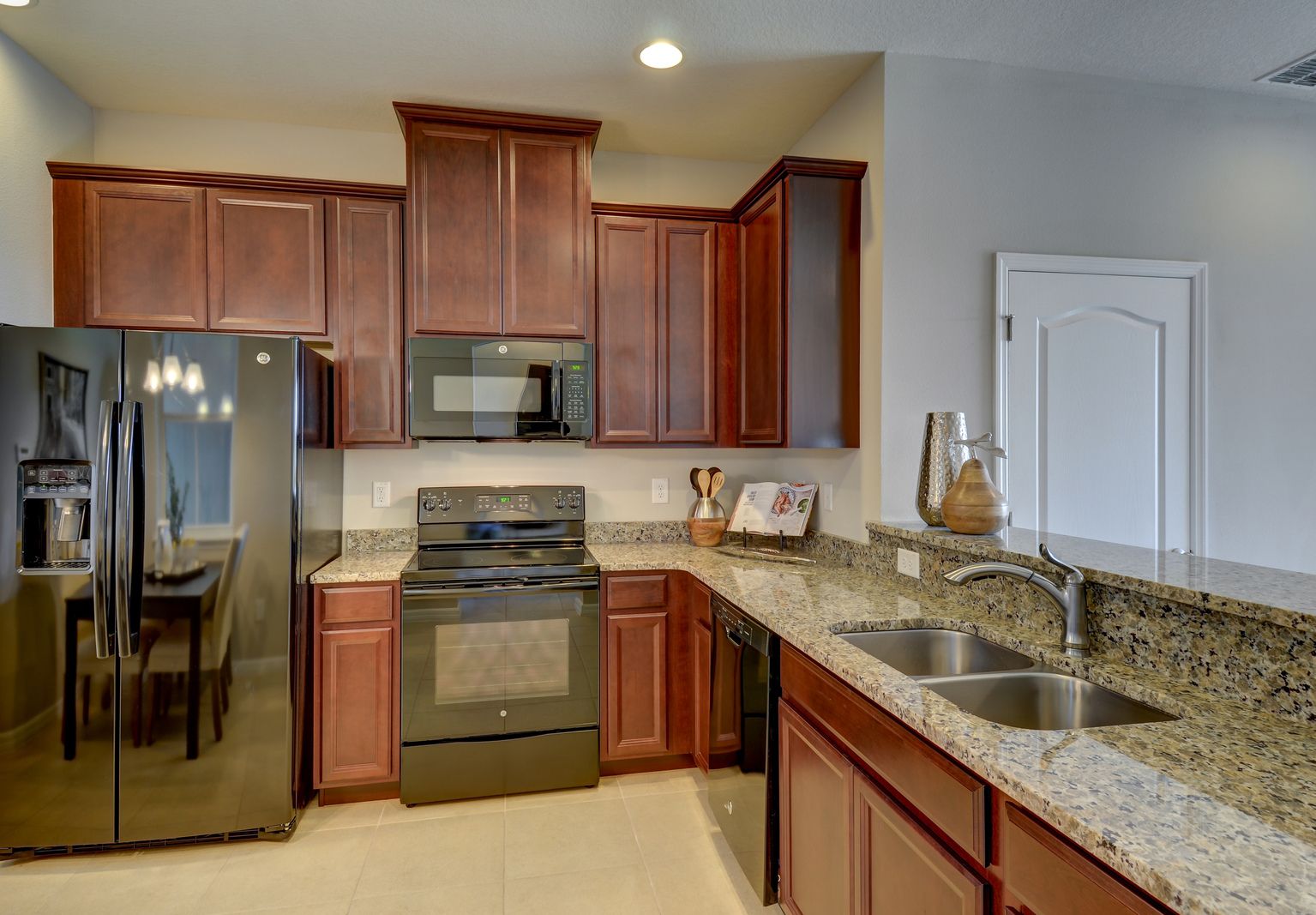 Photo of Townhomes at Lucaya Lake Club in Riverview, FL 33579