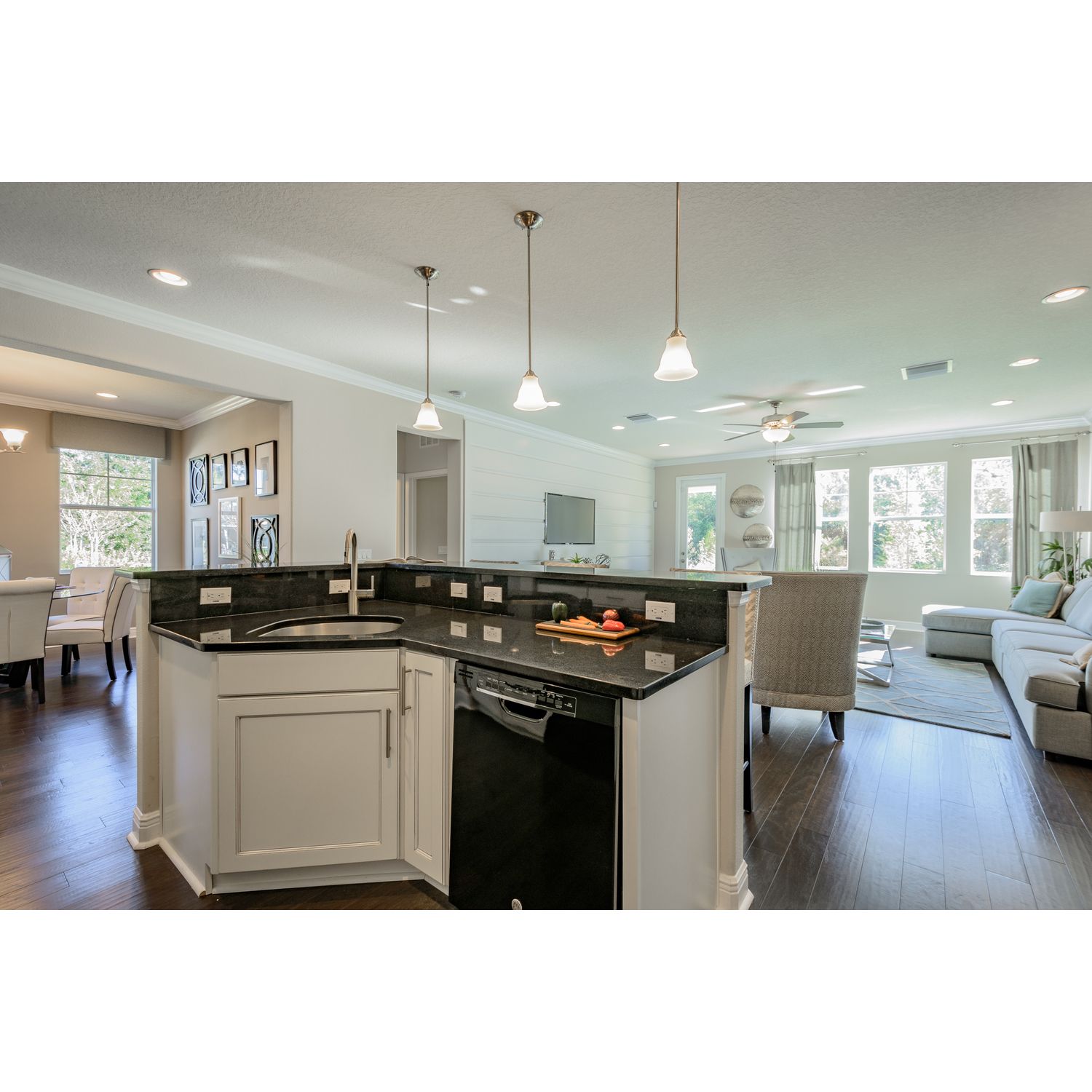 Photo of Ozona Village in Palm Harbor, FL 34683