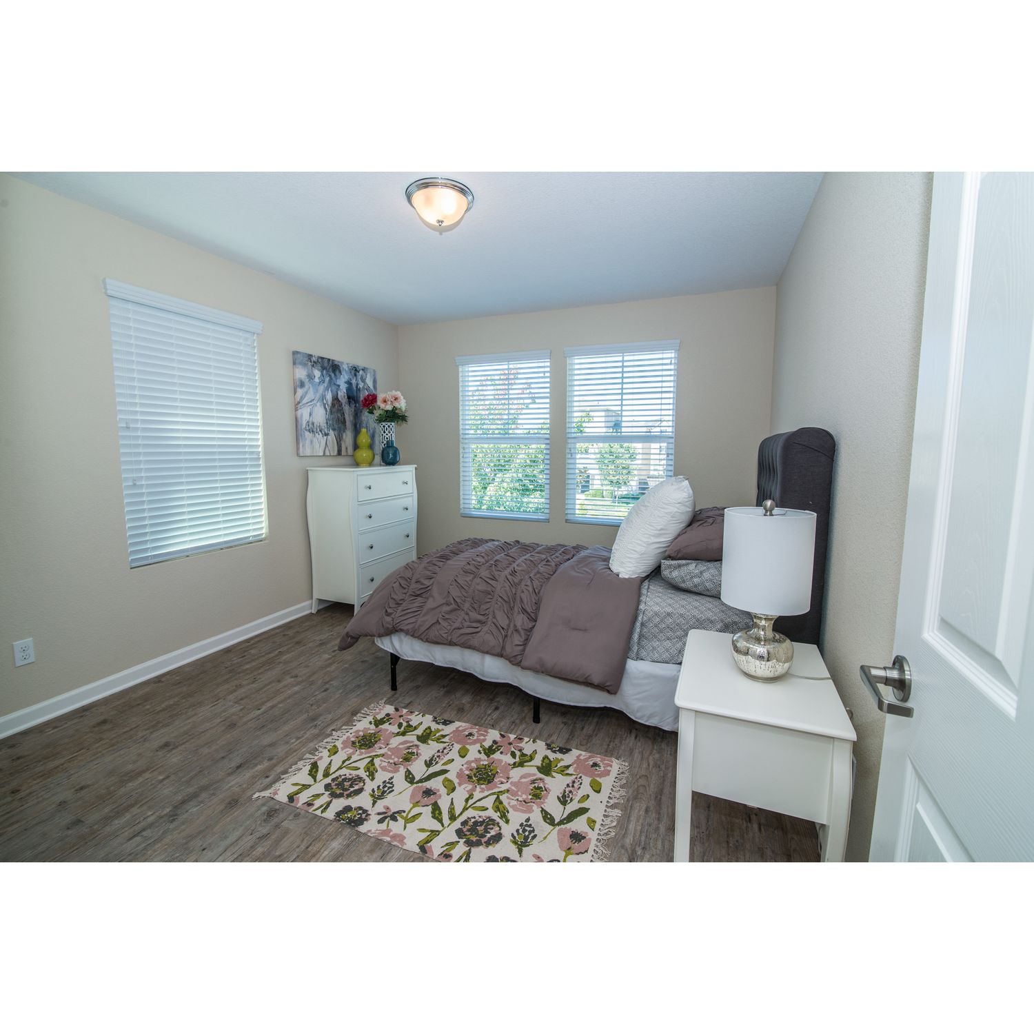 Photo of Residence 1 in Sacramento, CA 95823