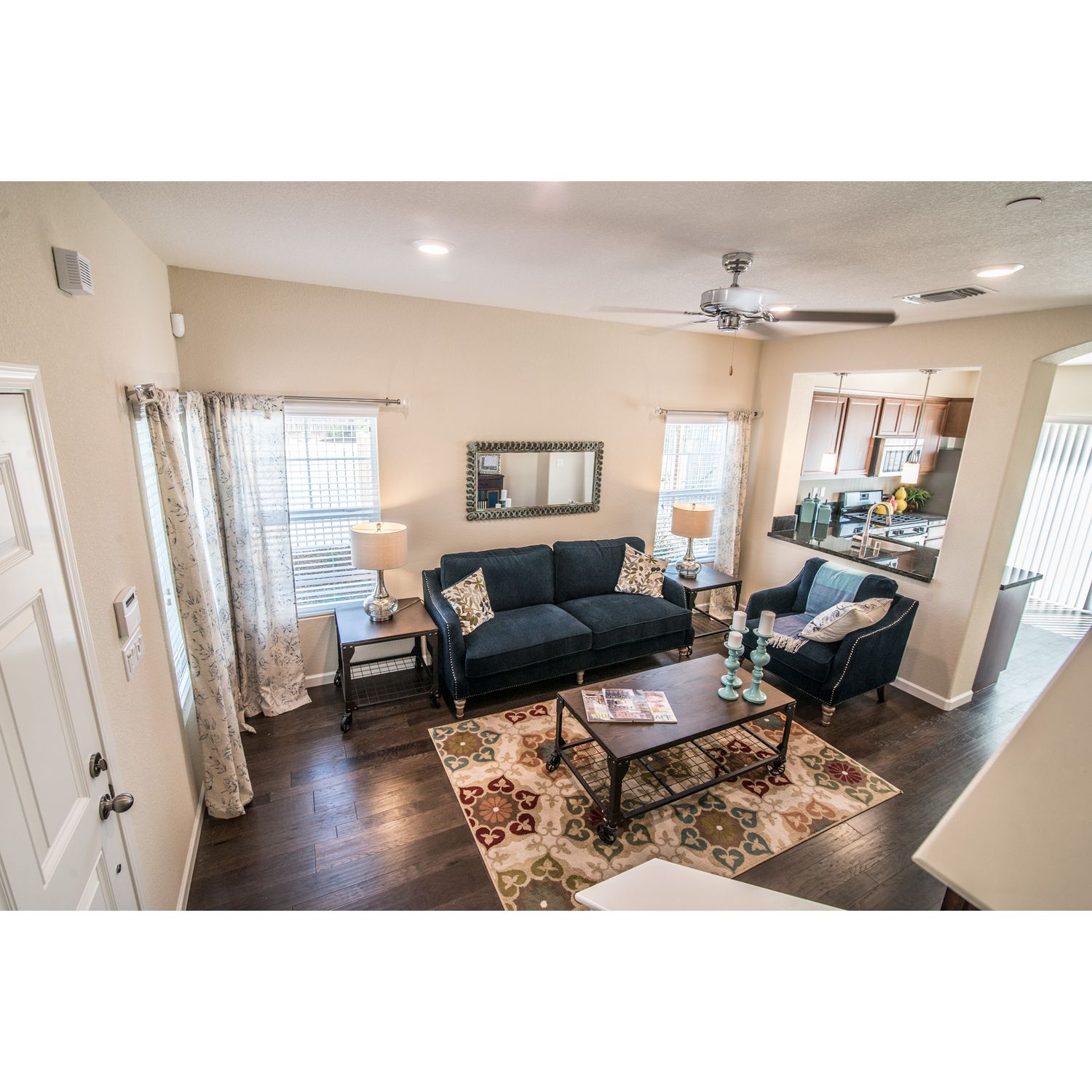 Photo of Residence 1 in Sacramento, CA 95823