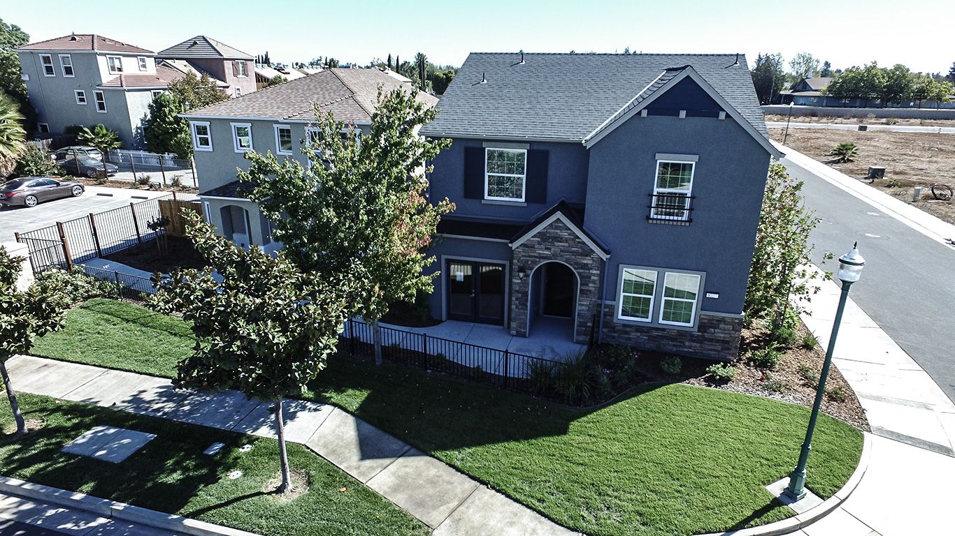 Photo of Residence 4 in Sacramento, CA 95823