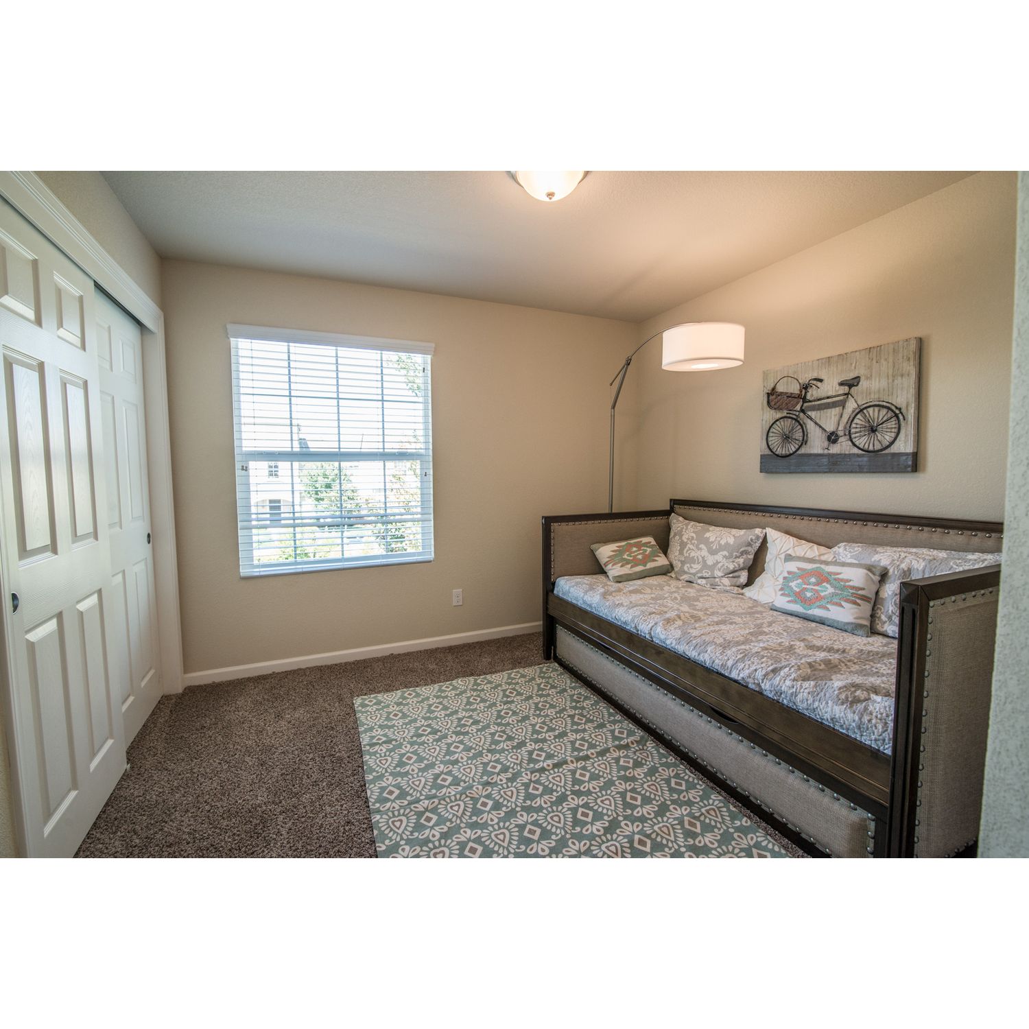 Photo of Residence 4 in Sacramento, CA 95823