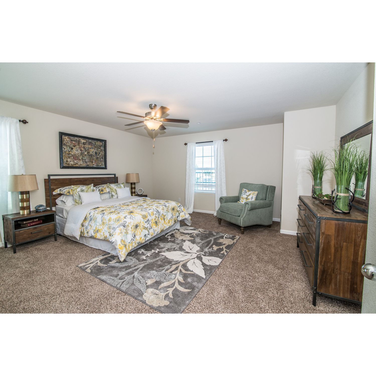 Photo of Residence 4 in Sacramento, CA 95823