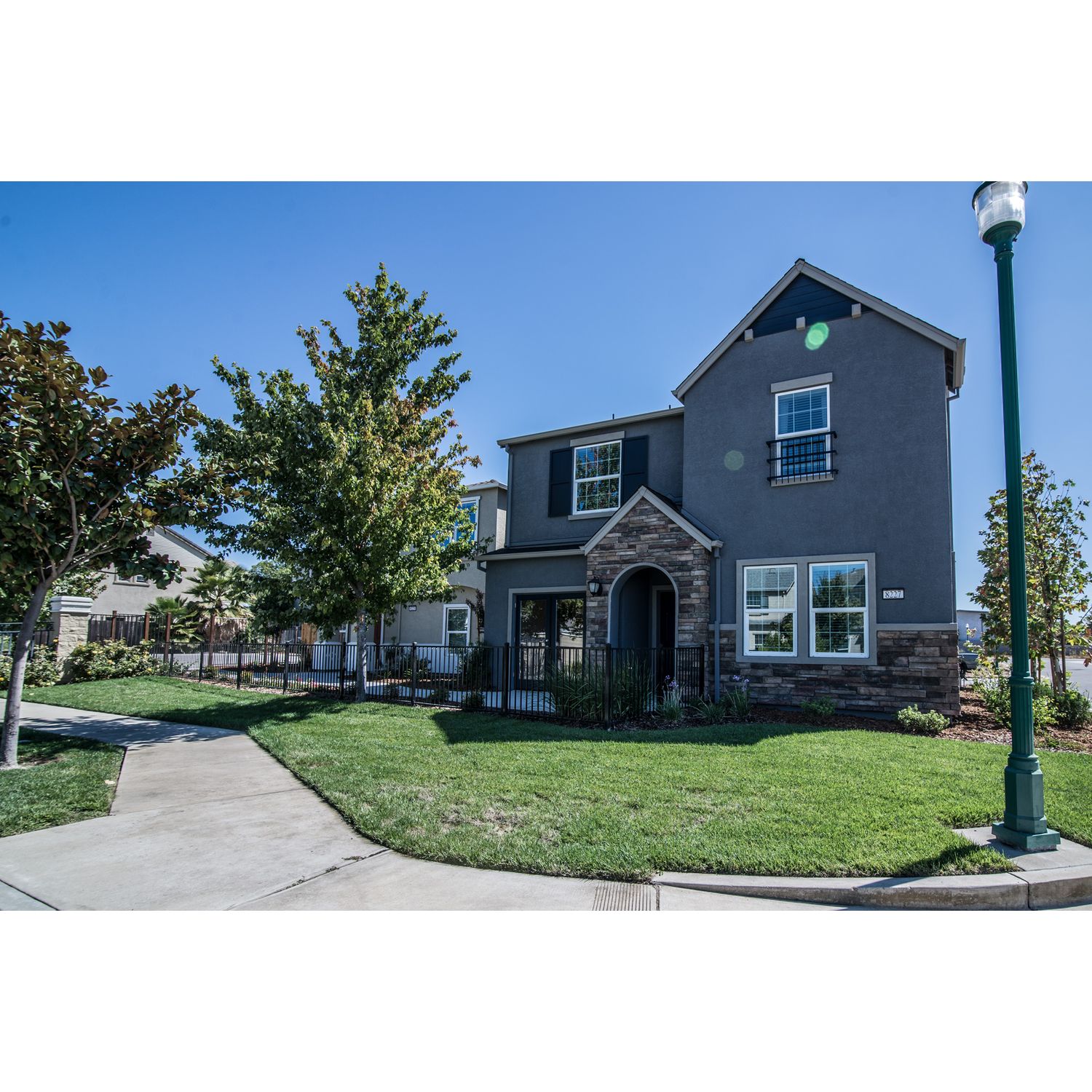 Photo of Residence 4 in Sacramento, CA 95823